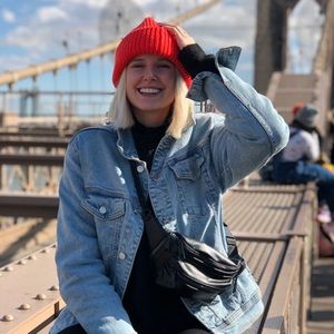 Meet your Posher, Kelly
